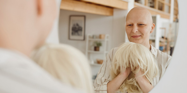Czym kierować się przy wyborze peruki po chemioterapii?